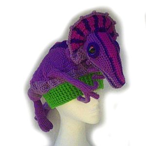 Snarosaurus poseable crochet dinosaur beanie